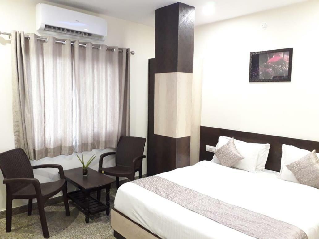 Vardan Villa Udaipur Esterno foto