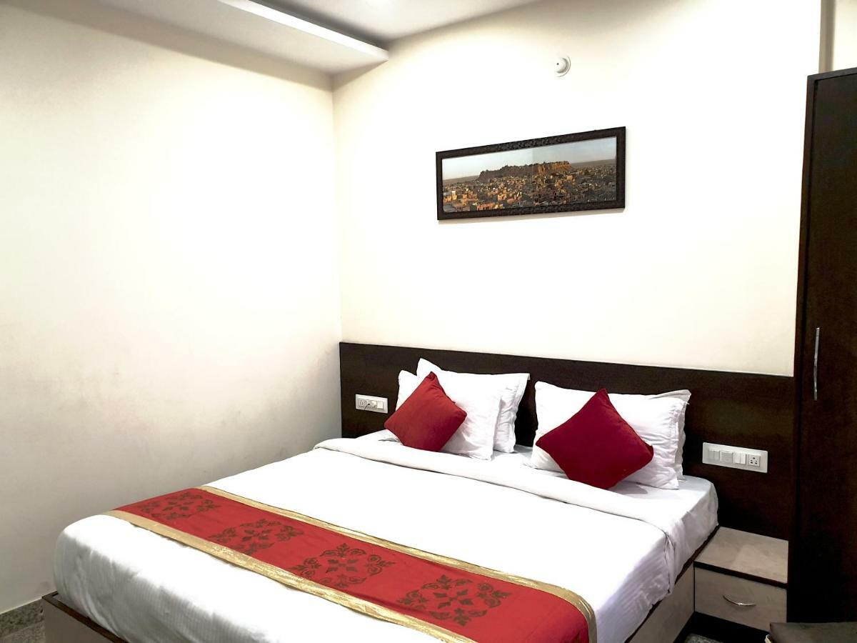 Vardan Villa Udaipur Esterno foto