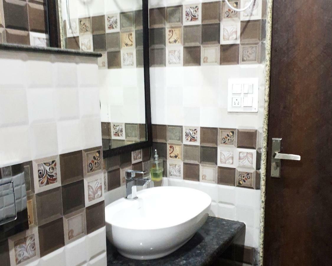 Vardan Villa Udaipur Esterno foto